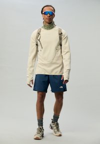 Oakley LATITUDE TECH FLEECE - Fleecepaita - white birch