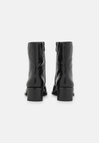Tamaris Bottines - black