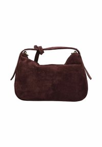 Sac à main rectangulaire en daim marron avec une seule sangle courte et un petit détail de boucle sur la sangle, sur un fond blanc.