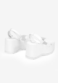 Bosanova Y PULSERA EN EL TOBILLO - Sandalias de tacón - blanco