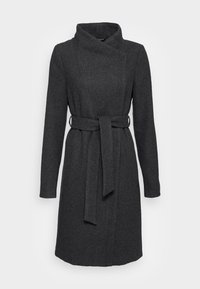 Cappotto in lana grigio scuro, con cintura, colletto a scialle, maniche lunghe e tasche laterali. Texture liscia, dal taglio sartoriale e lunghezza media.