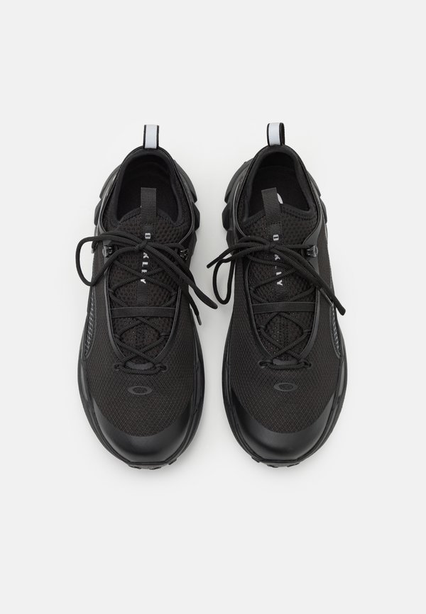 LIGHT SHIELD - Hiking shoes3