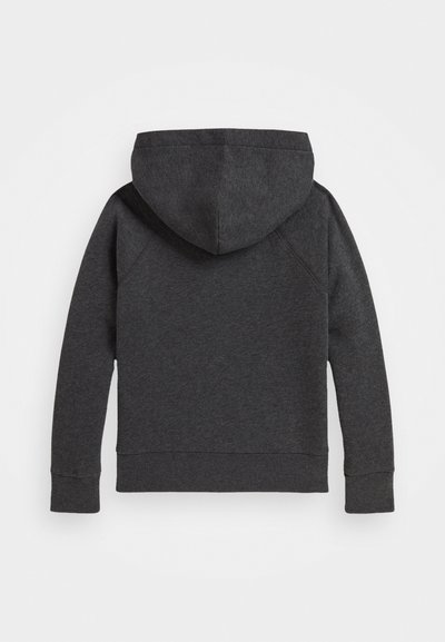 Mörkgrå hoodie med fodrad huva, ribbade ärmslut och nederkant samt en mjuk textur. Bakifrån syns raglanärmar och en ren design.