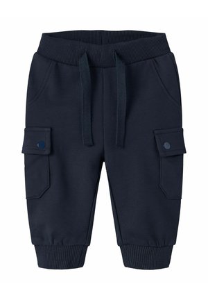 Pantalon cargo jogger pour tout-petit de couleur bleu marine avec taille élastique, cordon de serrage, poches latérales à rabat avec boutons et poignets côtelés aux chevilles.