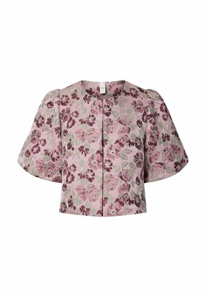 Roosa lühike jakk lühikeste patjadega varrukatega, millel on tumeroosa ja rohelise lilleline jakaarpatroon ning ümar kaelus.