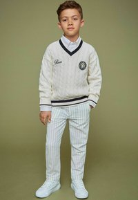 Reiss REISS SMILEYWORLD | REISS CABLE-KNIT JUMPER UNISEX FIT - Pulóver - off white