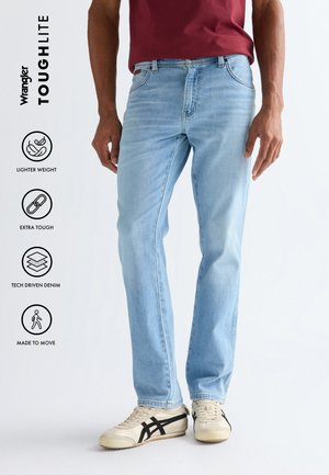 Wrangler TEXAS SLIM - Vaqueros rectos - firelight