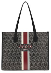 Borsa tote con motivo nero e grigio, strisce verticali rosse e argento, dotata di due manici neri e logo "GUESS EST. 1981".