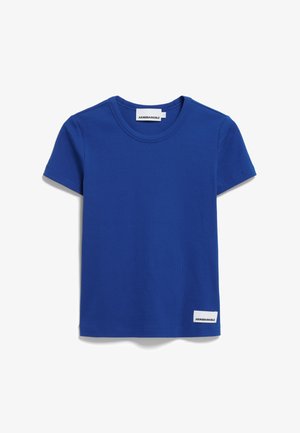 Blaues kurzärmliges T-Shirt mit geribbelter Textur und Rundhalsausschnitt. Mit einem kleinen Markenschild am unteren Saum.