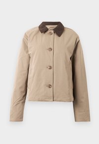Veste beige avec un col en velours côtelé marron, fermeture à cinq boutons à l'avant, deux poches latérales et manches longues. Texture de tissu lisse.