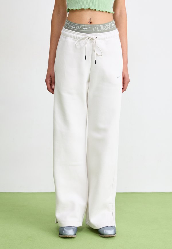 PANT - Tracksuit bottoms - phantom