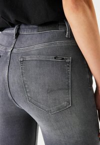 Garcia CELIA 244 SUPERSLIM - Vaqueros pitillo - medium used