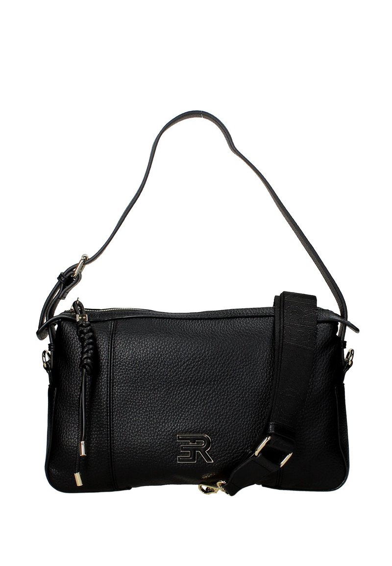Borsa a tracolla in pelle nera con superficie testurizzata, chiusura con zip, una lunga tracolla regolabile e un dettaglio con logo sul davanti.