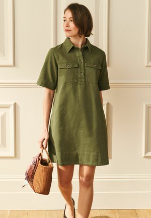 Next, Särkkleit - washed sage green