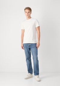 Calvin Klein Jeans HEAVY REGULAR  - Jednoduché tričko - ivory