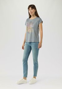 QS MIT FRONT - T-shirt print - grau