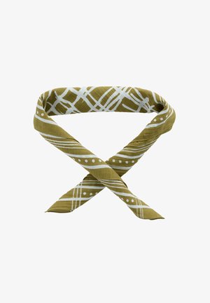 Olívazöld kendő fehér geometriai mintákkal, vonalakkal és pöttyökkel, puha, texturált anyagból. Mérete kb. 60 cm.