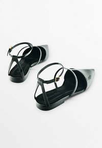 Massimo Dutti Ballerina's met enkelbandjes - black