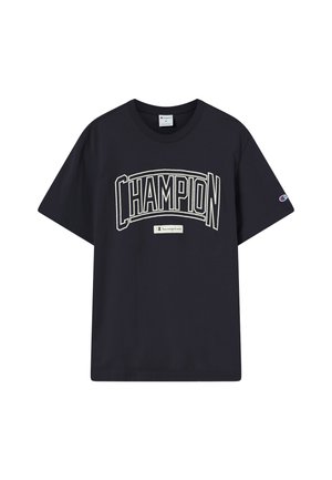 Czarny bawełniany t-shirt z krótkimi rękawami, z dużym białym napisem "CHAMPION" na piersi oraz małym logo na lewym rękawie.
