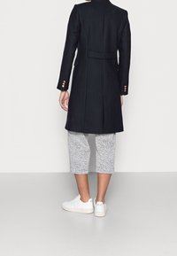 NAF NAF Klassisk kappa / rock - dark blue