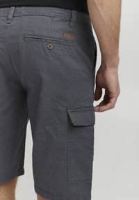 INDICODE JEANS IDMOSATO LINEN MIX - Šortky - iron