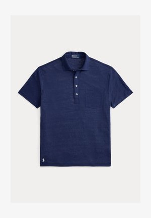 Temno modra polo majica iz teksturirane tkanine, z ovratnikom, trirazpirno zaponko in levim žepom na prsih. Majhen logotip na robu.
