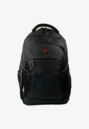 Sac à dos noir avec une surface texturée, doubles zips, poche avant, poches en mesh sur les côtés, et poignée rembourrée. Présente un logo rouge à l'avant.