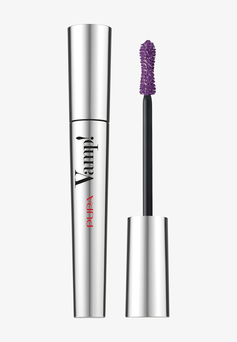 Srebrna tuba tuszu do rzęs z czarnym napisem oraz fioletową, teksturowaną końcówką aplikatora obok niej. Tuba jest smukła i cylindryczna.