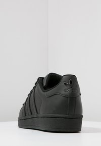 adidas superstar fierté pack suede