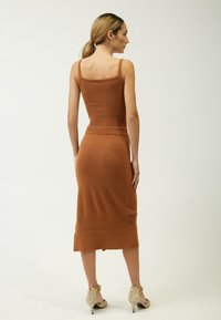 INFLUENCER A-Linien-Rock - caramel