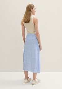 TOM TAILOR DENIM A-vonalú szoknya - mid blue minimal print