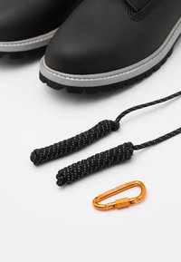 Timberland Botines con cordones - black