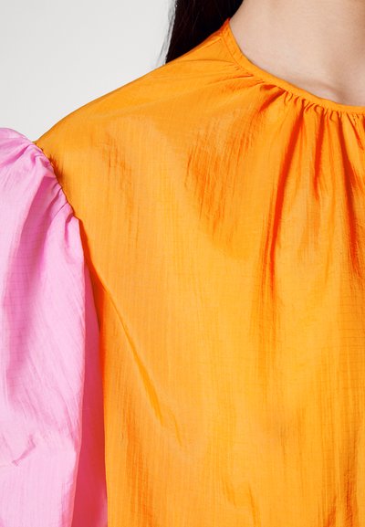Brogger EXCLUSIVE ADA TOP - Μπλούζα - orange/pink/yellow