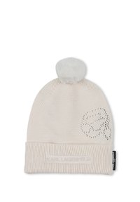 Berretto lavorato a maglia in crema con un motivo testurizzato, caratterizzato da un pompon in pelliccia artificiale bianca e un sottile accento con logo sul bordo.