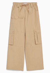 Beige cargobroek met een elastische tailleband en trekkoord. Beschikt over meerdere zakken en een wijde pijpdesign. Gemaakt van lichtgewicht stof.