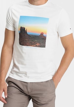 T-shirt con stampa - white