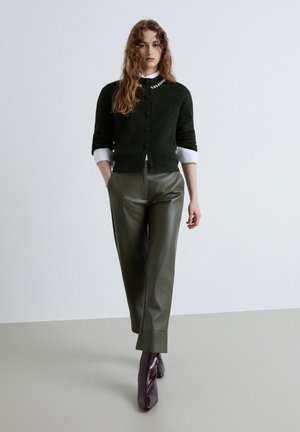 Calliope, PANTALONE LUNGO TINTA UNITA - Trousers - verde oliva