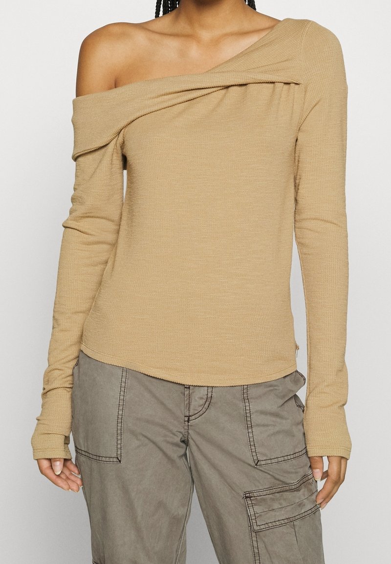 Free People Långärmad tröja - beige