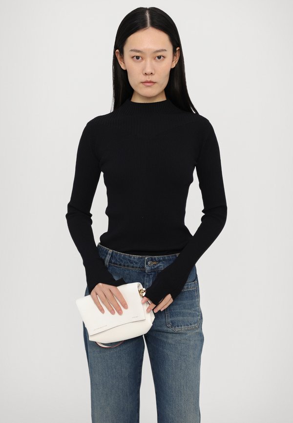 CROPPED KICK ALINA - Straight leg jeans - heavy vintage indigo3