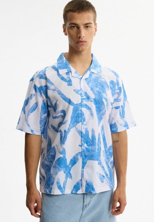 INSIDE, CAMISA FLORAL OVERSIZE MANGA CORTA - Camisa - multicolor