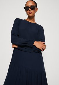 Esprit Kasdienė suknelė - navy