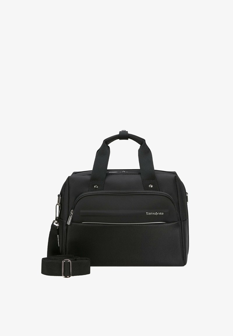 Schwarze Reisetasche aus strapazierfähigem Stoff, mit zwei stabilen Griffen, einem abnehmbaren Schultergurt und einer Fronttasche mit Reißverschluss.