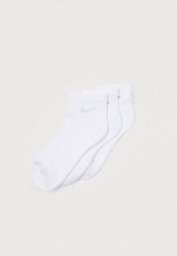 EVERYDAY PLUS CUSHIONED ANKLE 3 PACK UNISEX  - Sports socks - white