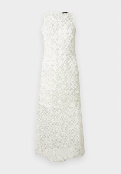 Robe maxi blanche sans manches en dentelle à motif floral, avec un col rond et une partie inférieure de la jupe semi-transparente.