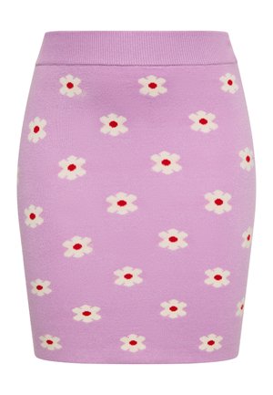 Lila gestrickter Rock mit weißen Blumen, die rote Mittelpunkte haben, figurbetontem Design und einem gerippten Taillenbund, etwa knielang.