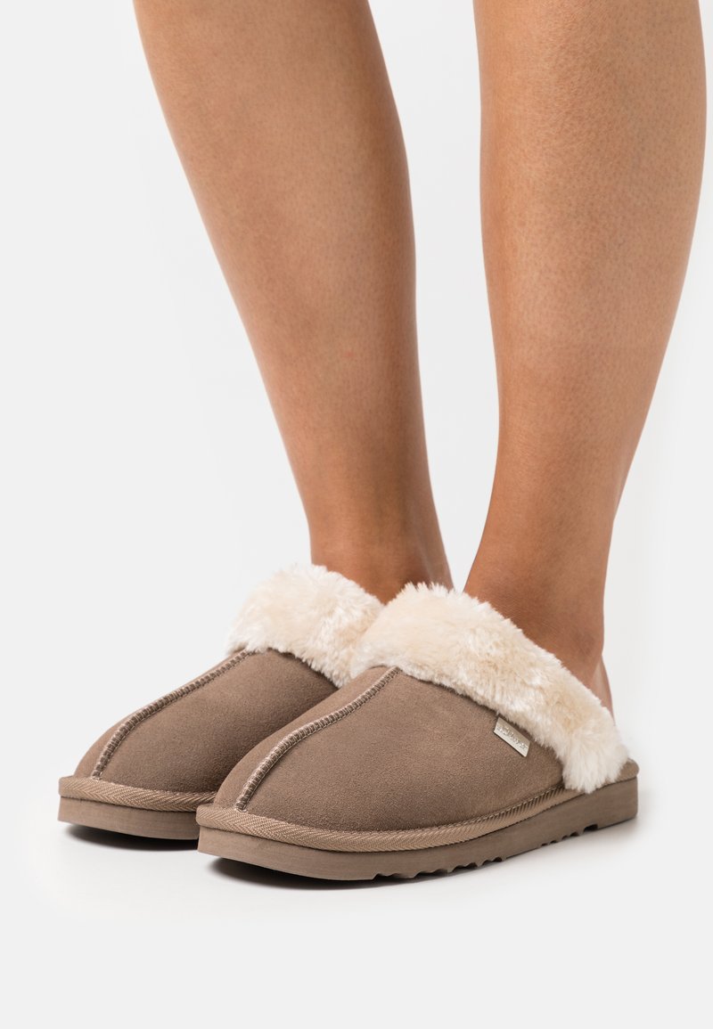 s.Oliver Slippers - taupe