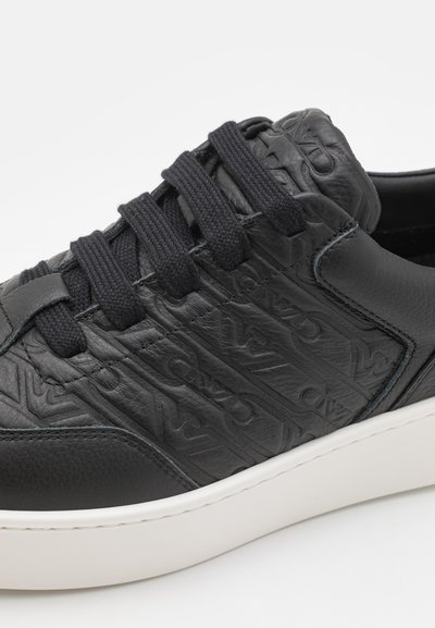 Emporio Armani SLANG - Matalavartiset tennarit - black
