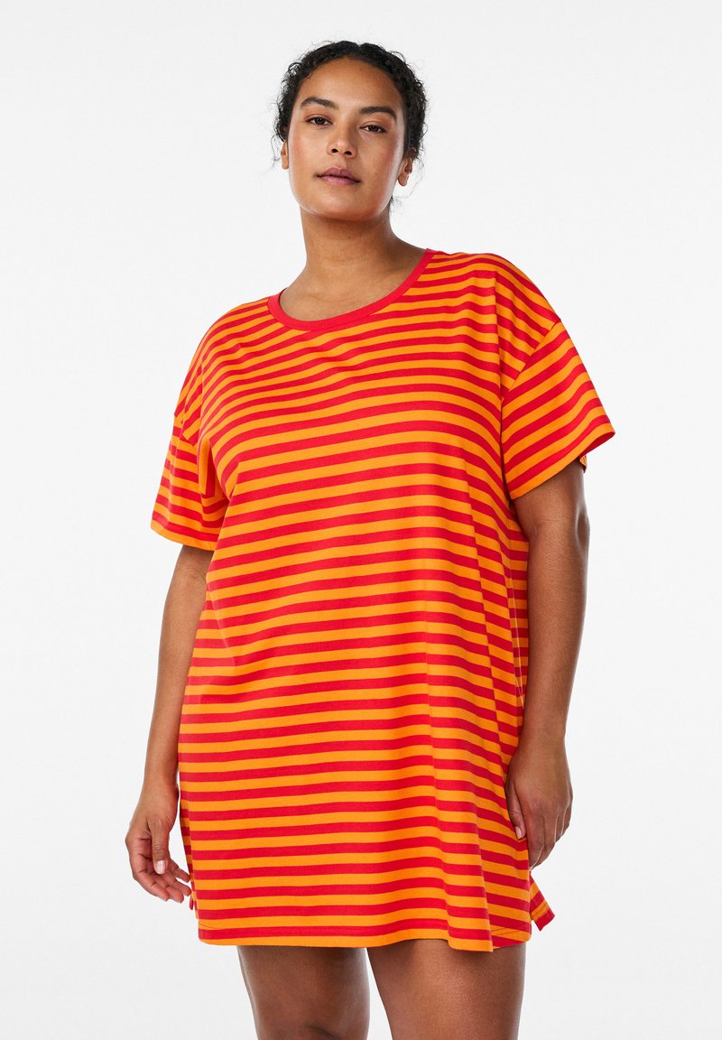 Striped short-sleeve t-shirt dress in red and yellow, featuring a round neckline and side slits for ease of movement. Soft fabric texture.