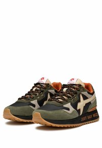 W6YZ YAK-M. - Tenisky - militärgrüne