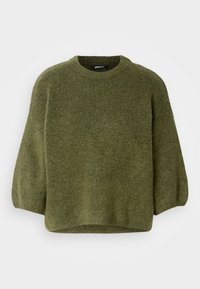 - Sweter
